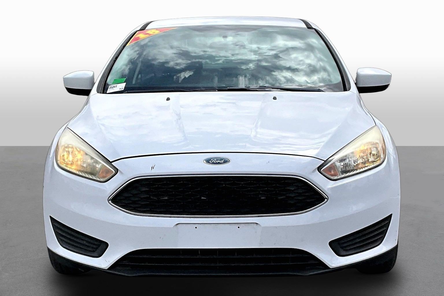 Used 2018 Ford Focus SE FWD image 3