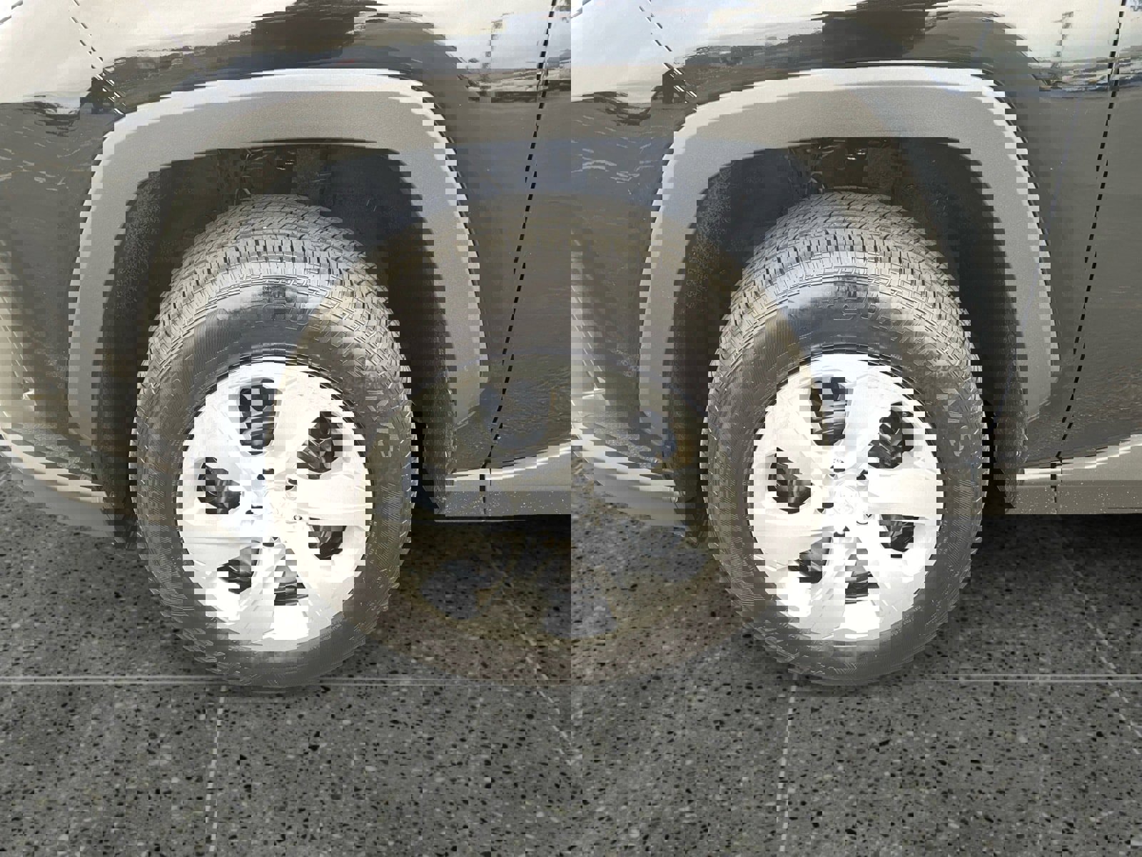 Used 2023 Toyota RAV4 LE image 14