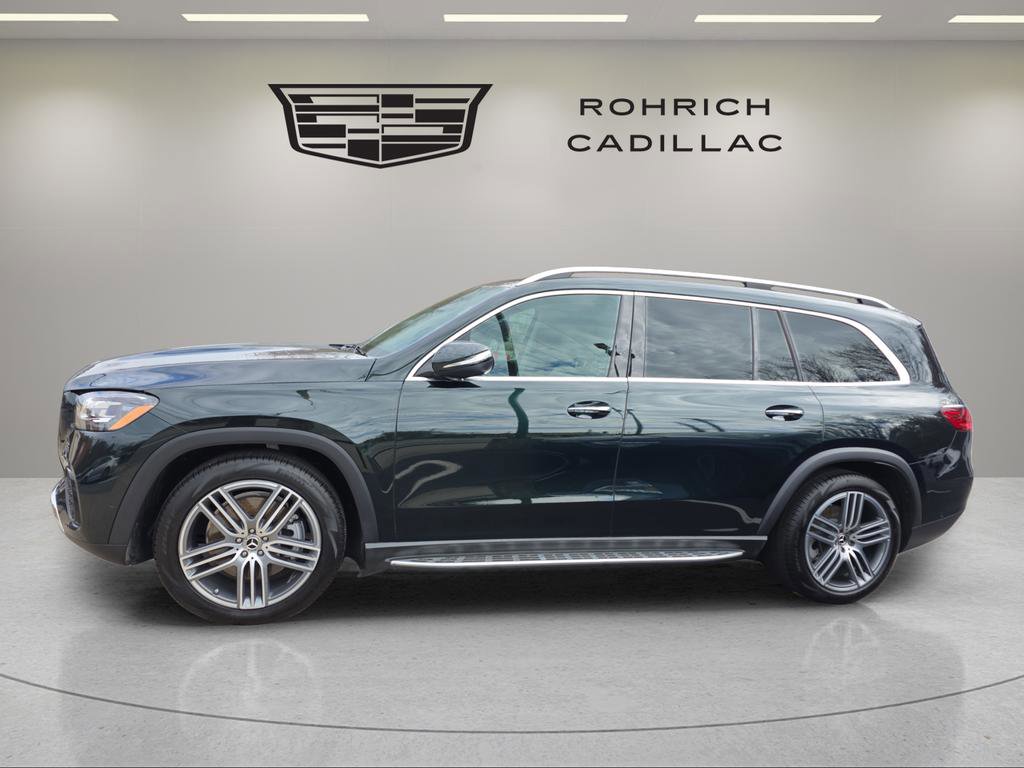 Used 2024 Mercedes-Benz GLS 450 4MATIC image 2