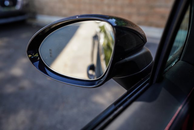 Used 2023 Porsche Cayenne Platinum Edition image 35