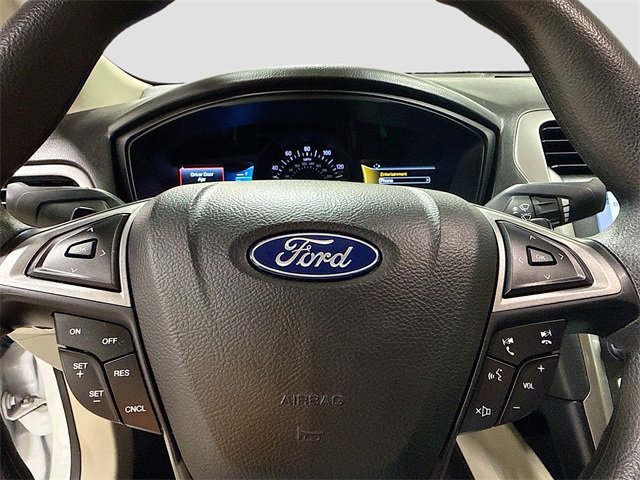 Used 2018 Ford Fusion SE w/ Fusion SE Technology Package image 11