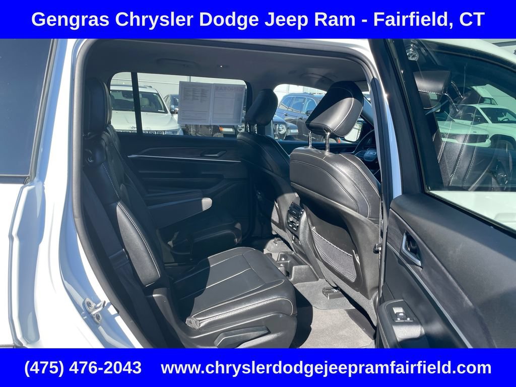 Certified 2023 Jeep Grand Cherokee L Limited w/ Black Appearance Package AWD/4WD image 21