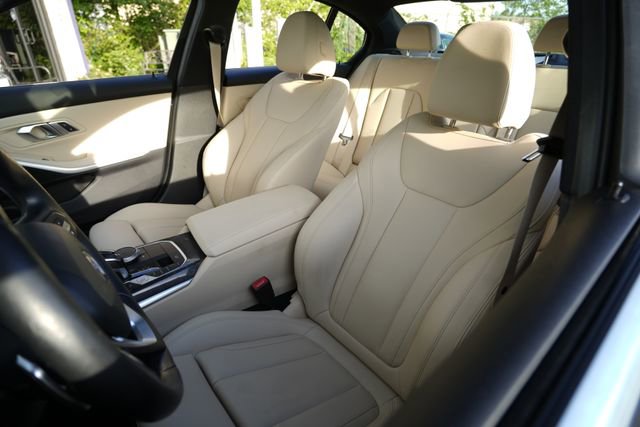 Used 2019 BMW 330i xDrive Sedan w/ Convenience Package AWD/4WD image 17