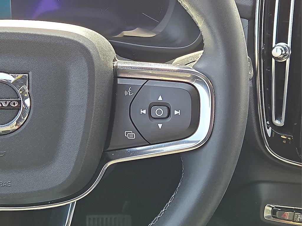 Used 2023 Volvo XC40 Recharge Plus w/ Protection Package Premier image 20
