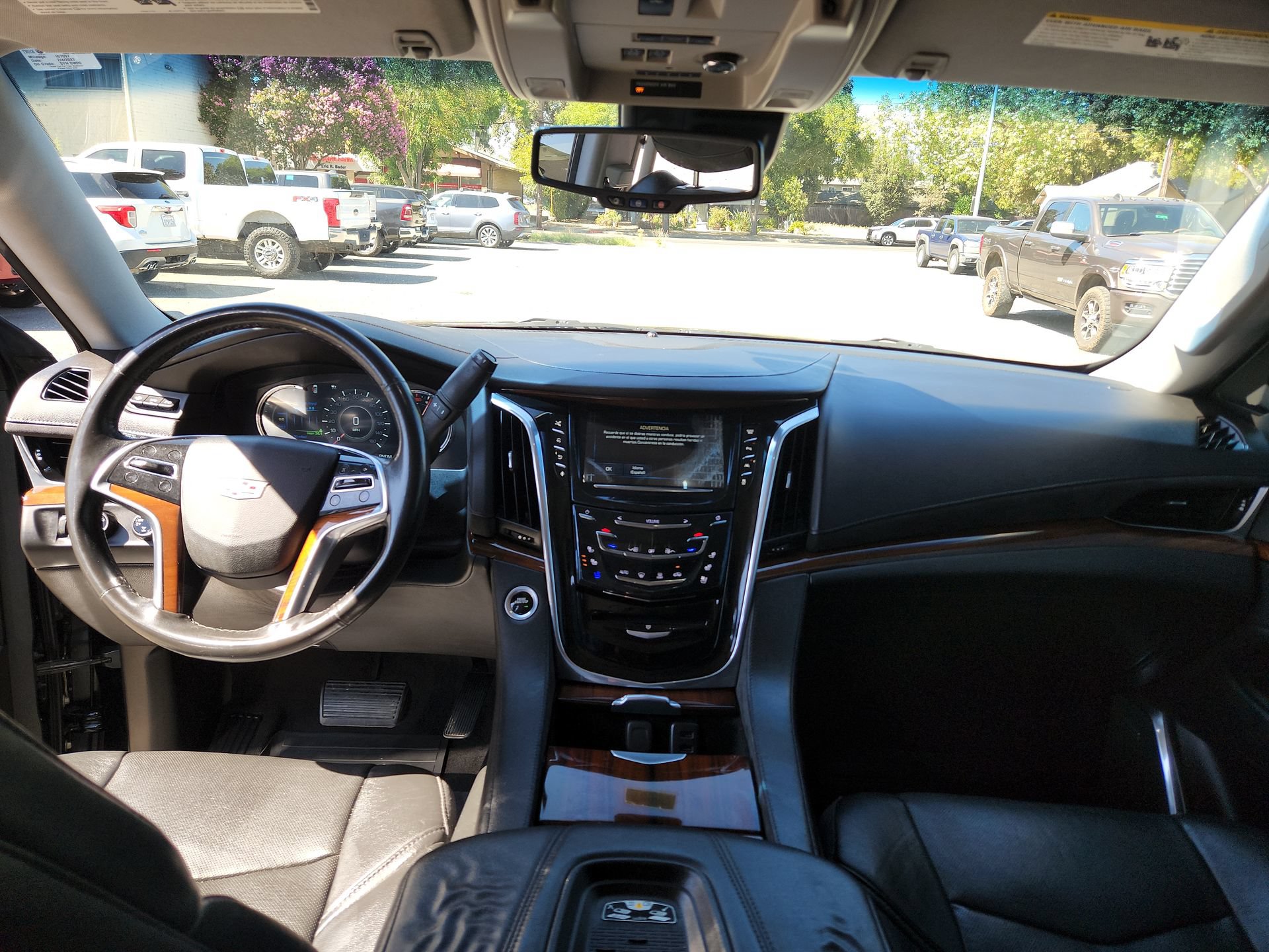 Used 2016 Cadillac Escalade ESV Premium AWD/4WD image 26