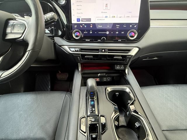 Used 2025 Lexus RX 350 Premium Plus w/ Convenience Package FWD image 3