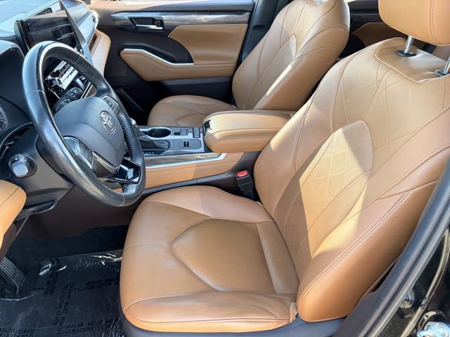 Used 2020 Toyota Highlander Platinum FWD image 6