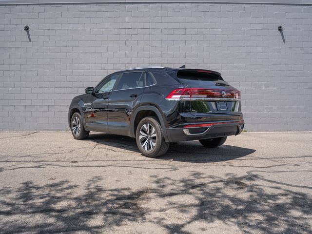 Used 2024 Volkswagen Atlas Cross Sport SE AWD/4WD image 3