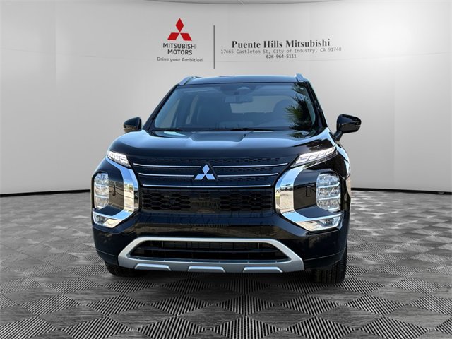 New 2025 Mitsubishi Outlander SEL image 2