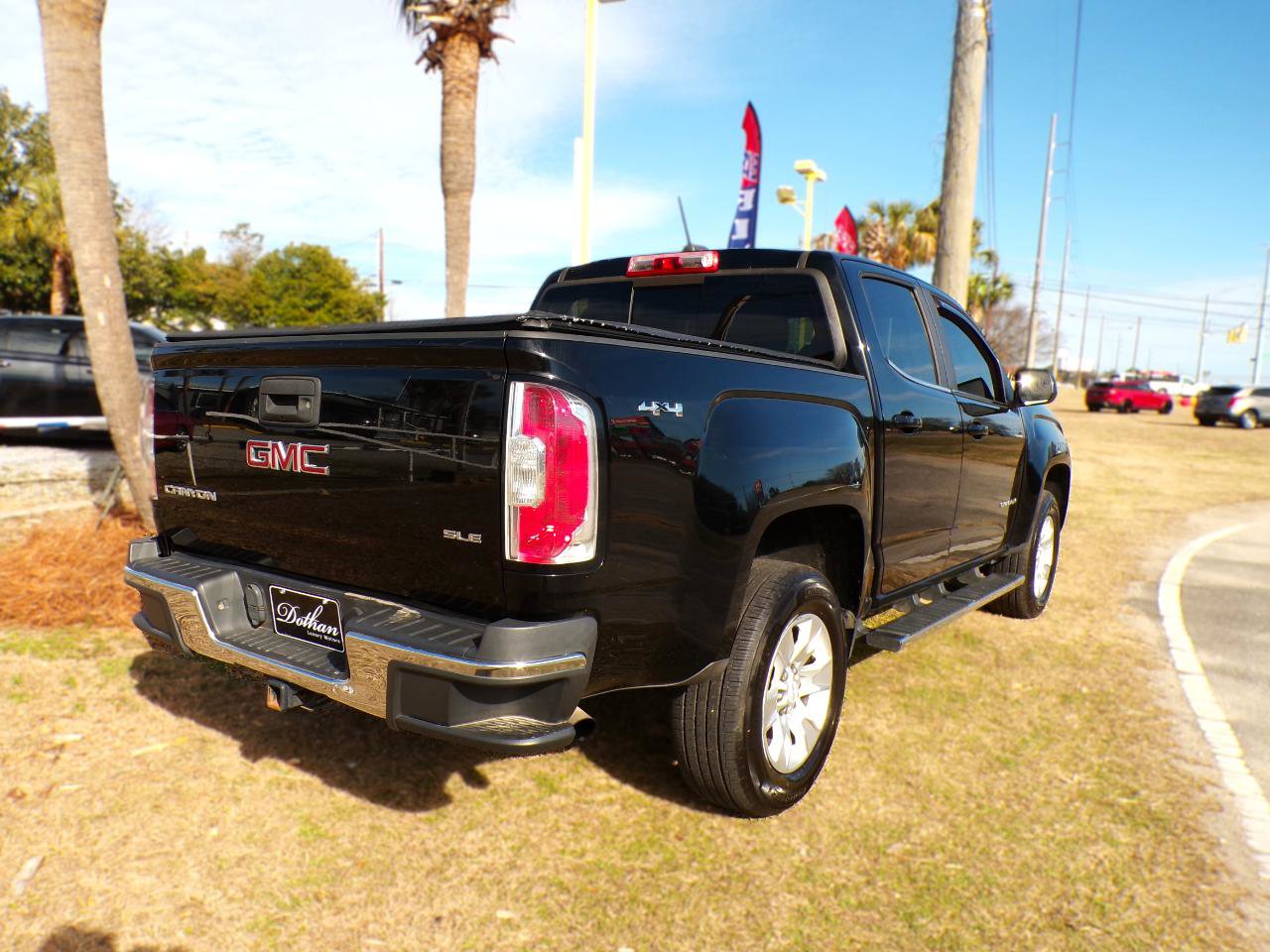 Used 2016 GMC Canyon SLE w/ SLE Convenience Package image 7