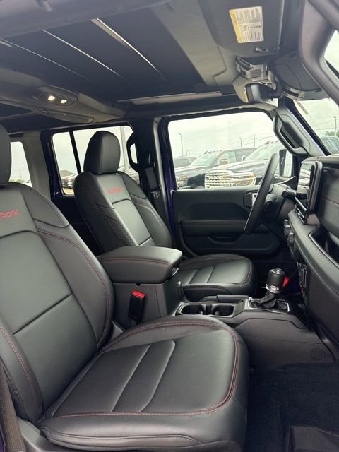 Used 2026 Jeep Wrangler Unlimited Rubicon AWD/4WD image 11