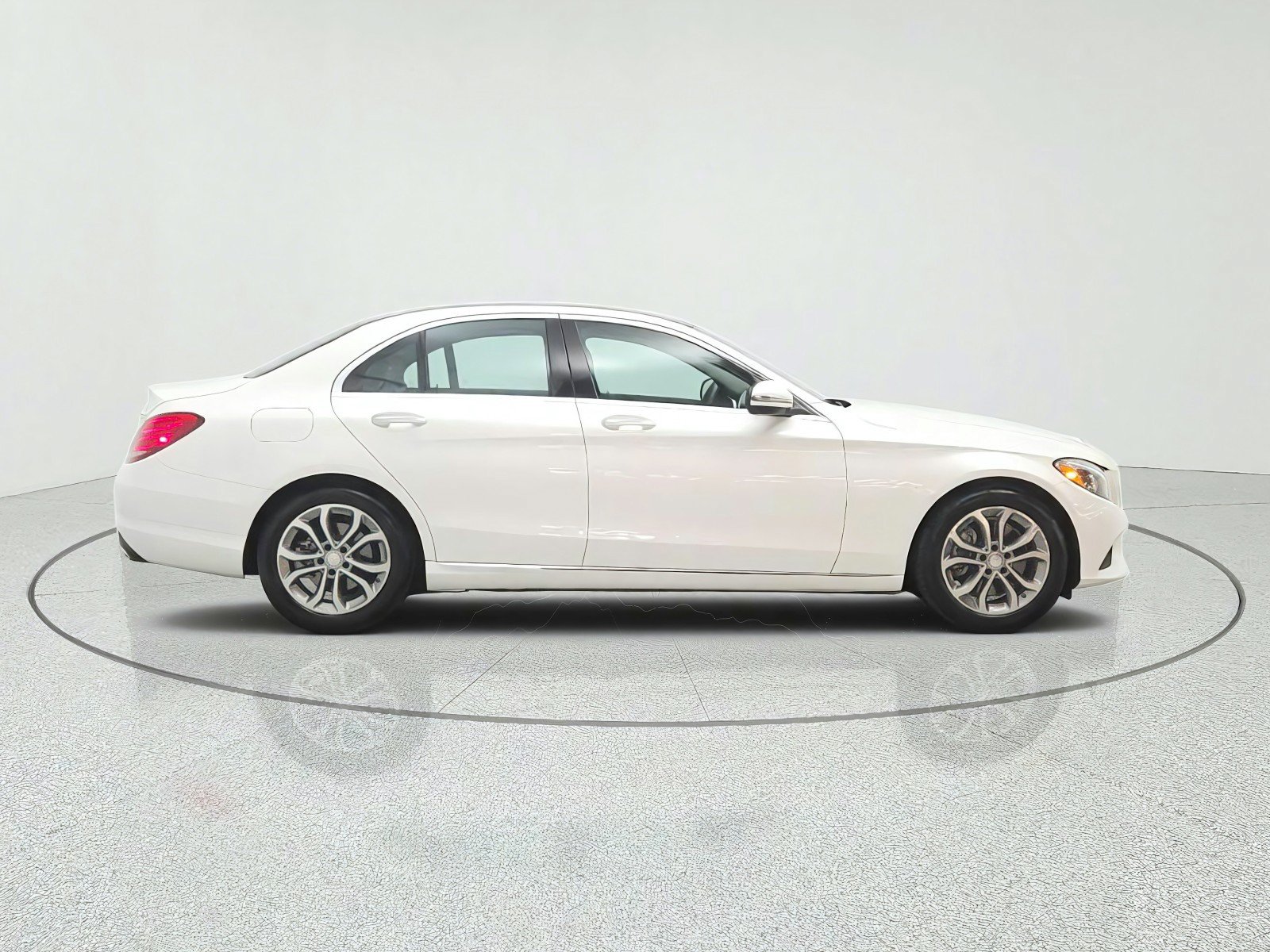 Used 2016 Mercedes-Benz C 300 Sedan image 4