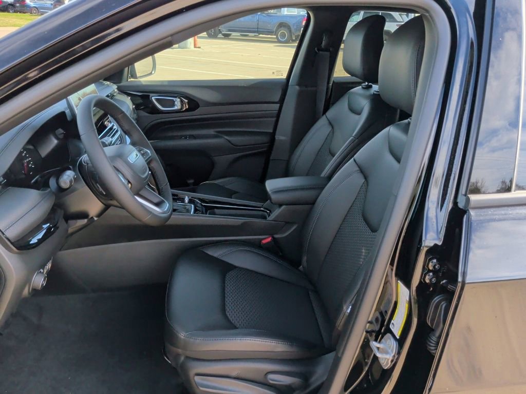 New 2026 Jeep Compass Latitude AWD/4WD image 12