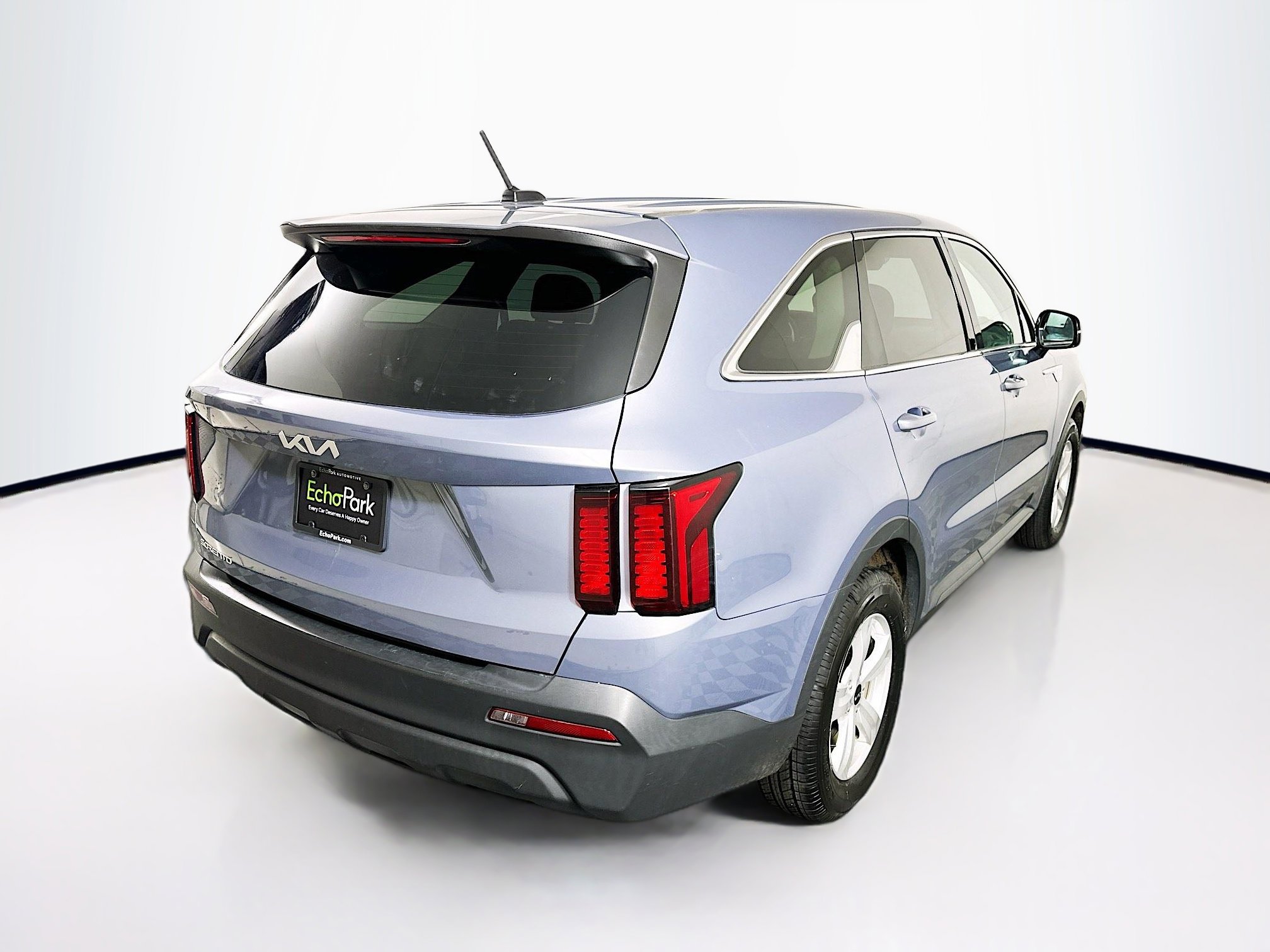 Used 2023 Kia Sorento LX image 9