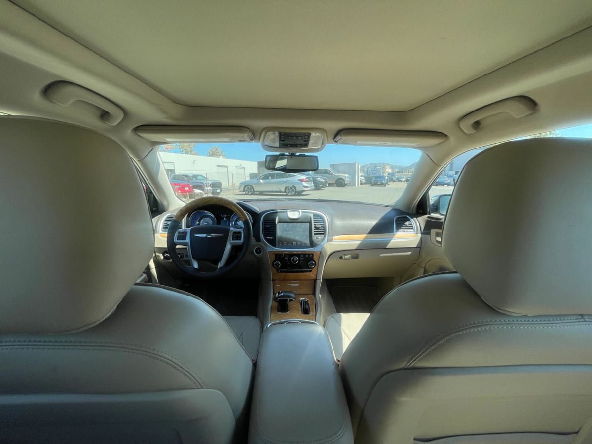 Used 2014 Chrysler 300 C AWD/4WD image 12