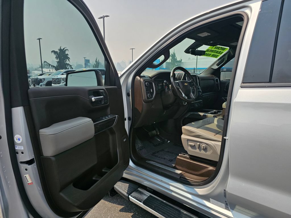 Certified 2021 Chevrolet Silverado 1500 LTZ w/ LTZ Premium Package AWD/4WD image 27