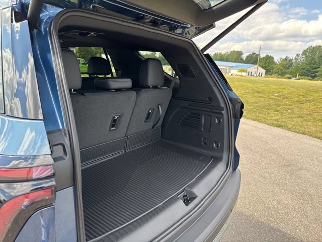 Used 2026 Chevrolet Traverse LT w/ Sun and Wheel Package AWD/4WD image 34