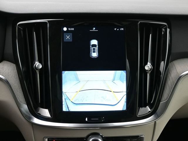 Used 2023 Volvo V60 B5 Cross Country Plus image 20