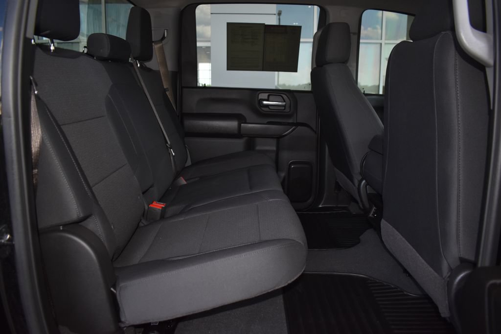 Used 2026 Chevrolet Silverado 2500 Custom w/ Custom Blackout Package AWD/4WD image 16