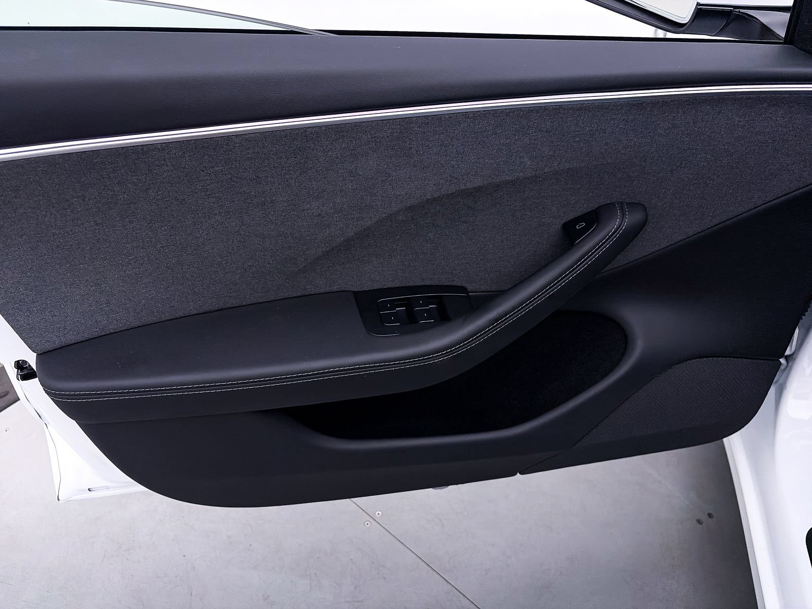 Used 2024 Tesla Model 3 Standard Range RWD image 17