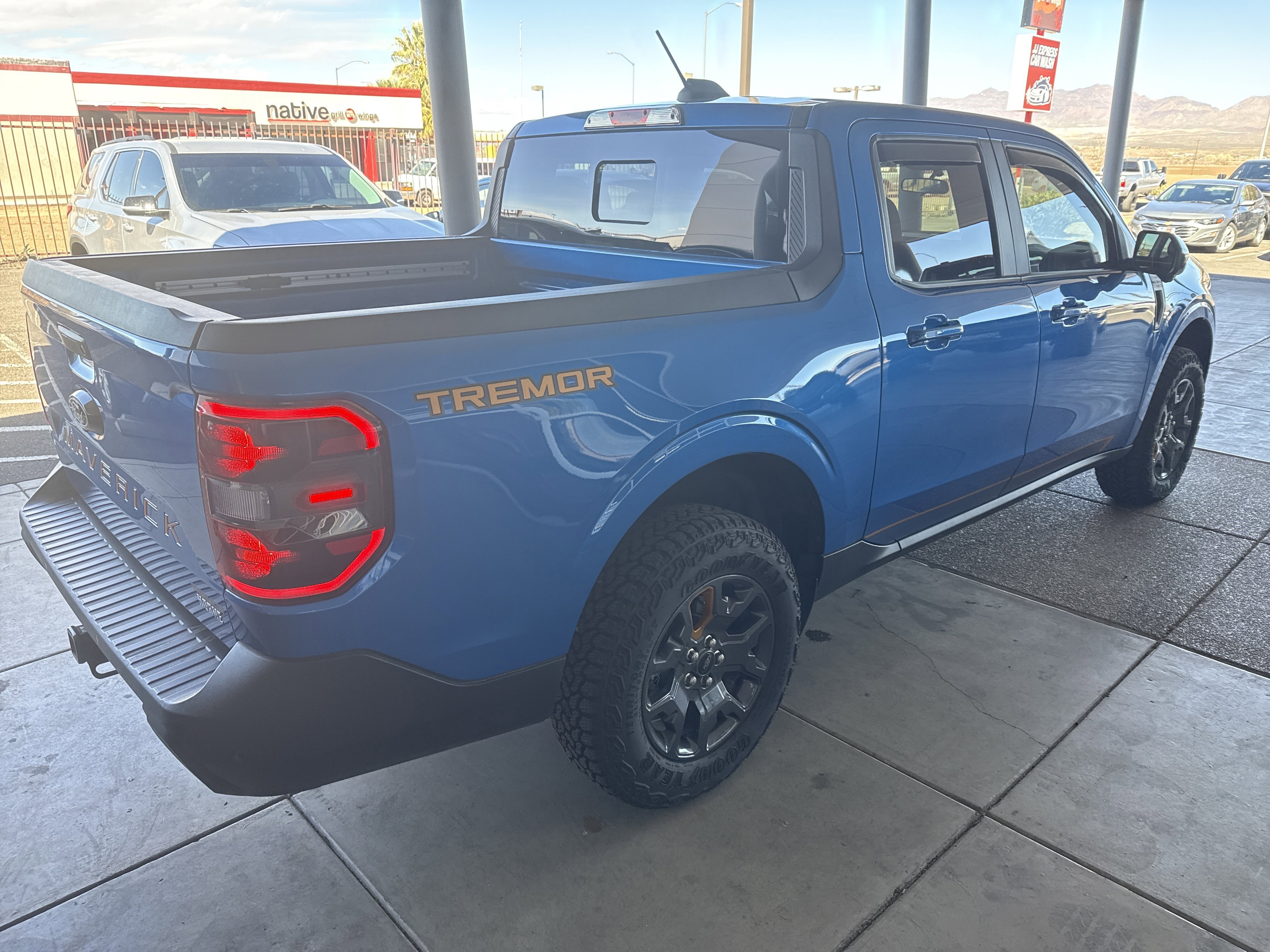 Used 2025 Ford Maverick Tremor image 4