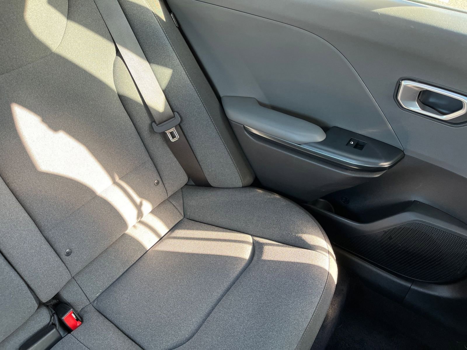 Used 2025 Kia K4 LXS image 36