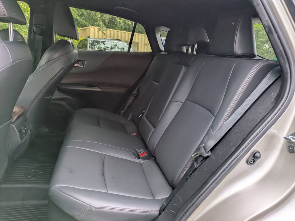 Used 2024 Toyota Venza XLE AWD/4WD image 15
