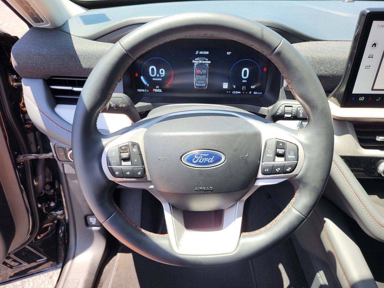 Used 2025 Ford Explorer Active RWD image 26