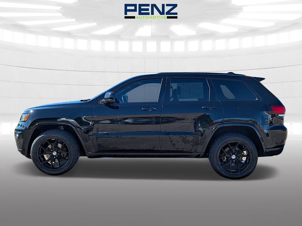 Used 2019 Jeep Grand Cherokee Altitude AWD/4WD image 4