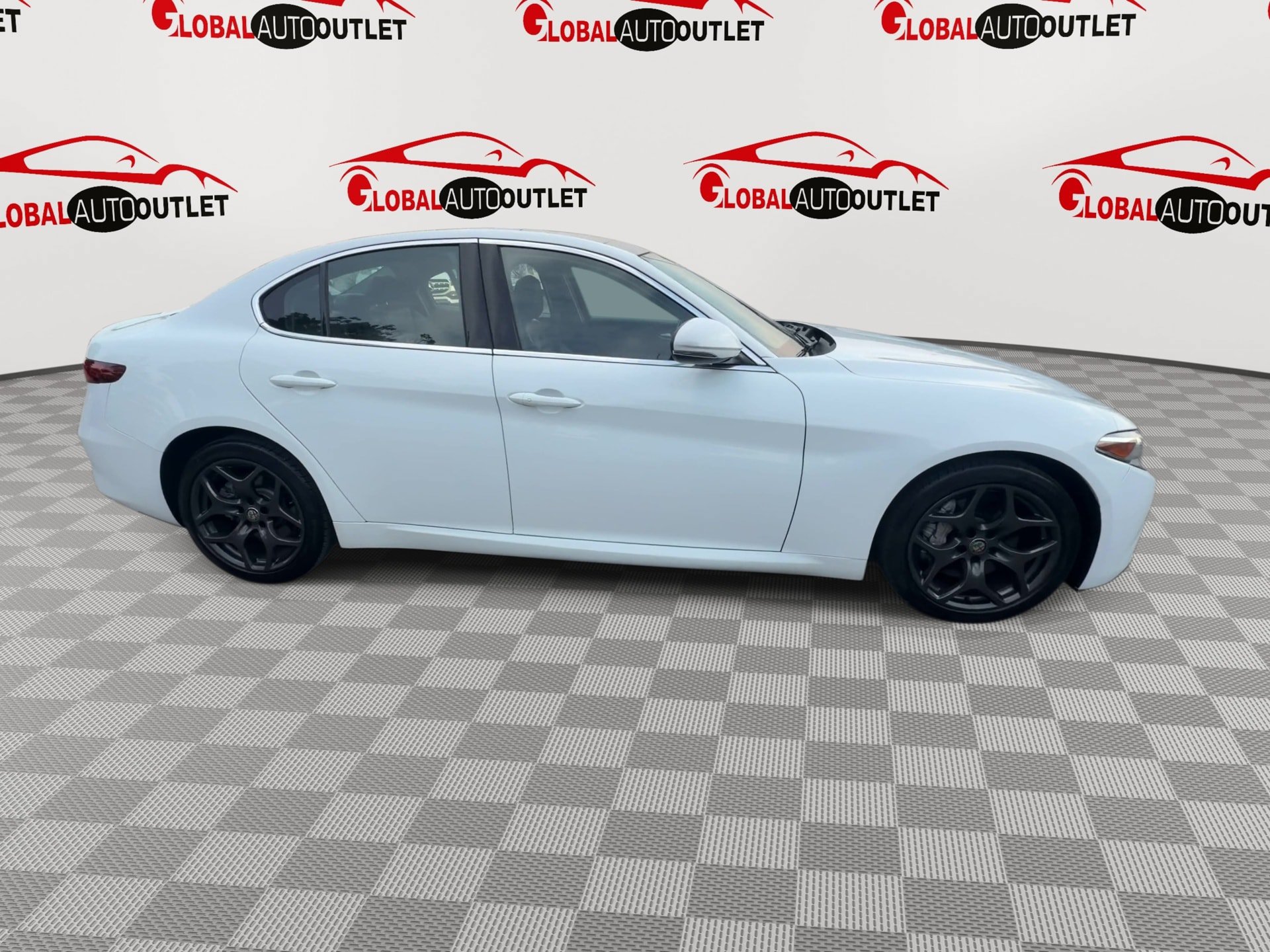 Used 2021 Alfa Romeo Giulia Ti w/ Active Assist 2 Package TI AWD/4WD image 9