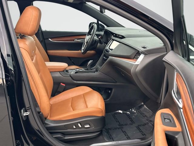 Used 2022 Cadillac XT5 Premium Luxury w/ Technology Package image 22