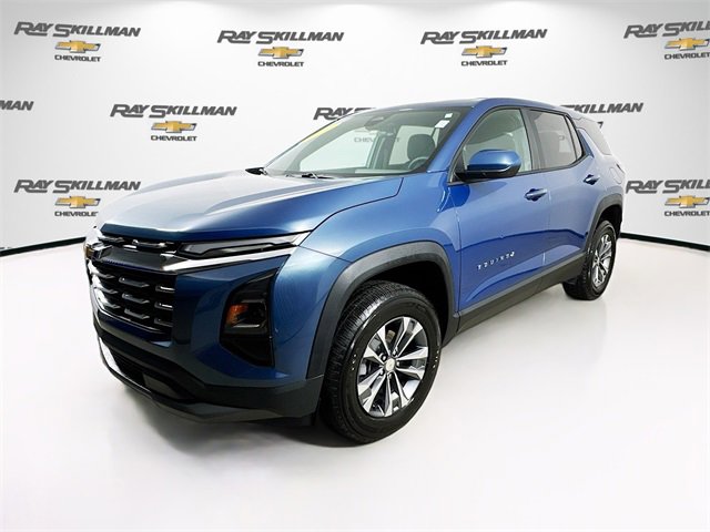 Used 2026 Chevrolet Equinox LT image 3