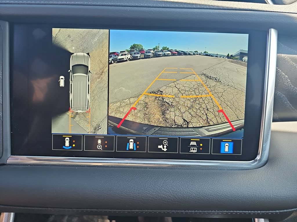Certified 2024 GMC Yukon XL Denali AWD/4WD image 31