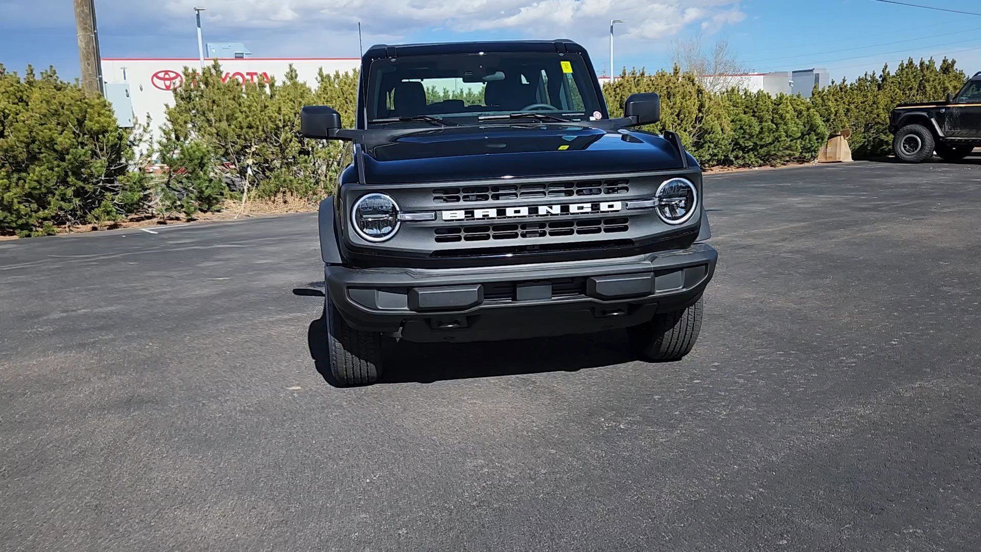 New 2025 Ford Bronco 4-Door image 4