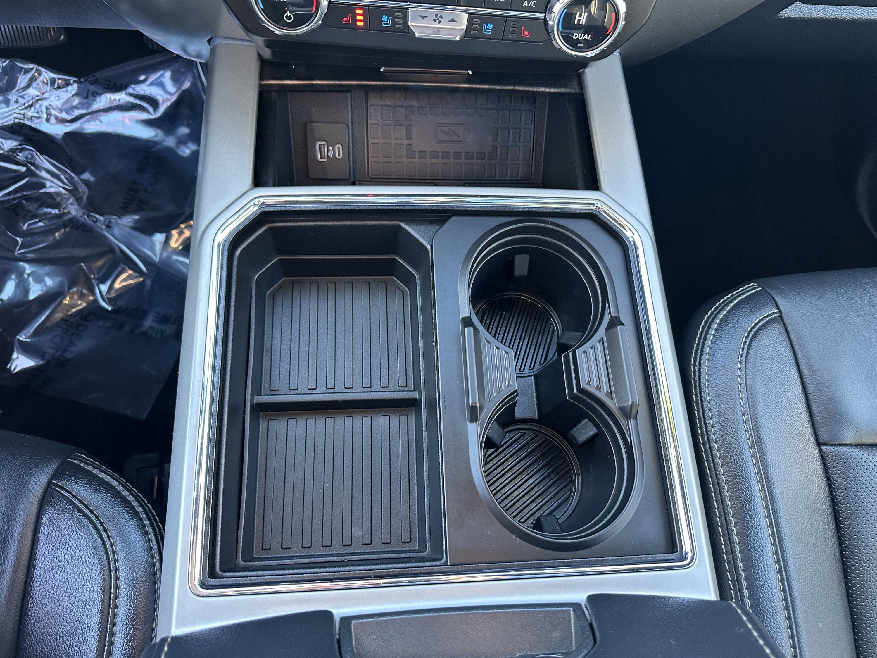 Used 2022 Ford F350 Lariat w/ Lariat Ultimate Package image 12