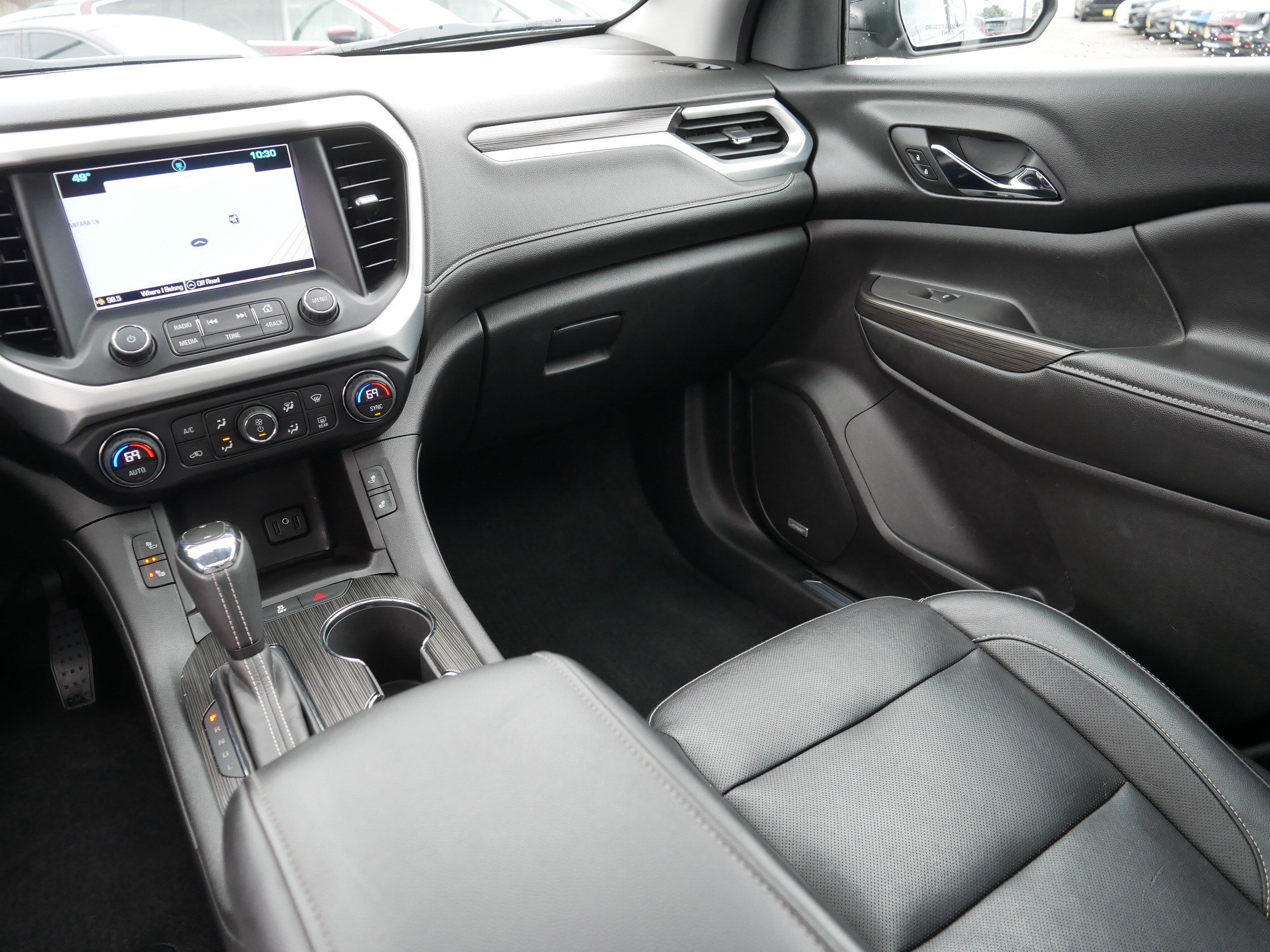 Used 2018 GMC Acadia SLT image 11