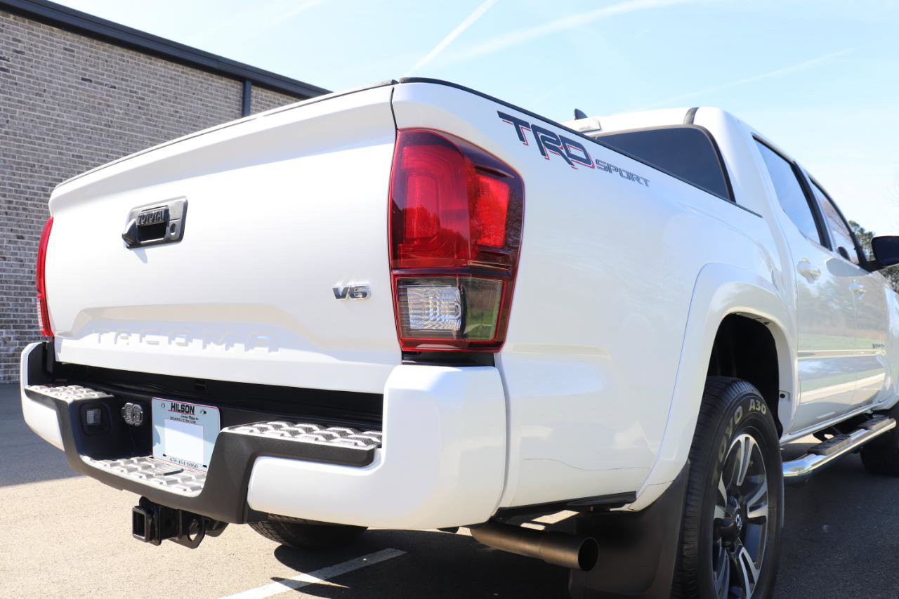 Used 2018 Toyota Tacoma TRD Sport image 17