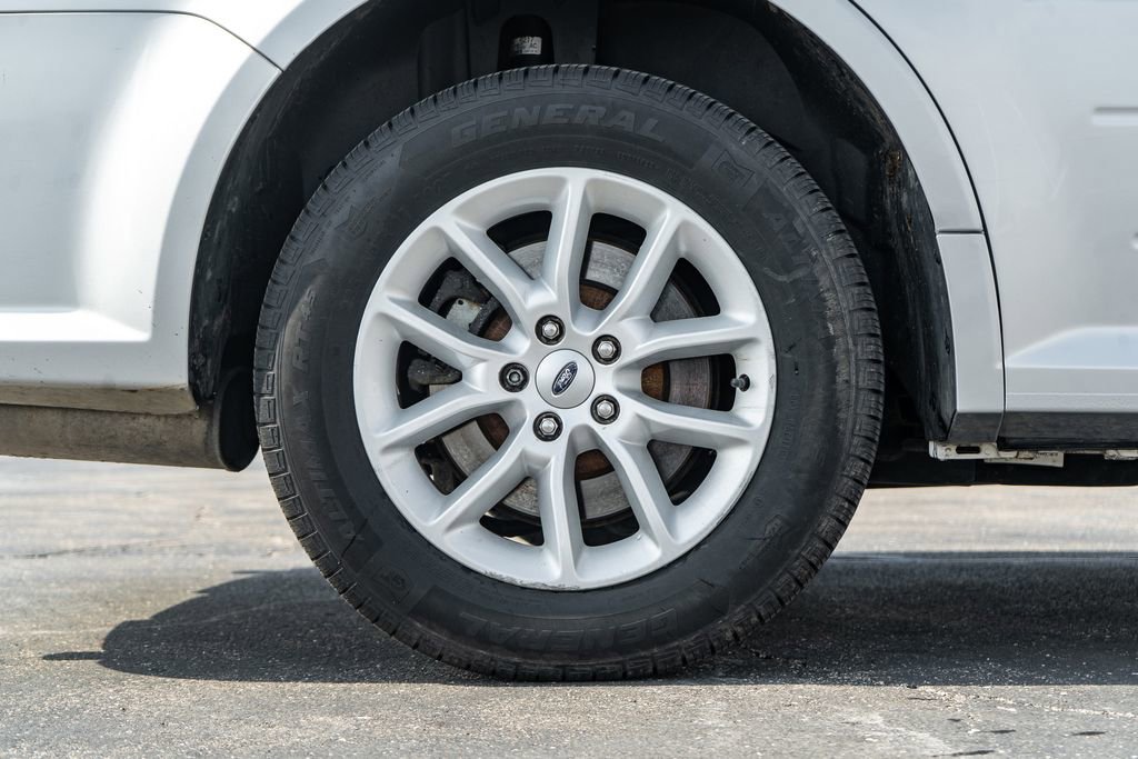 Used 2017 Ford Flex SE FWD image 9