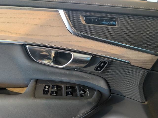 New 2026 Volvo XC90 B6 Plus w/ Protection Package AWD/4WD image 8