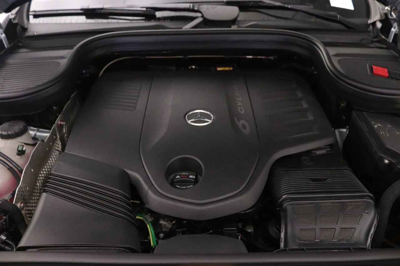 New 2026 Mercedes-Benz GLS 450 4MATIC image 11