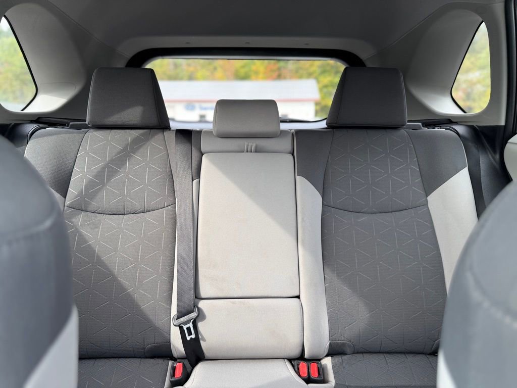 Used 2020 Toyota RAV4 XLE image 25