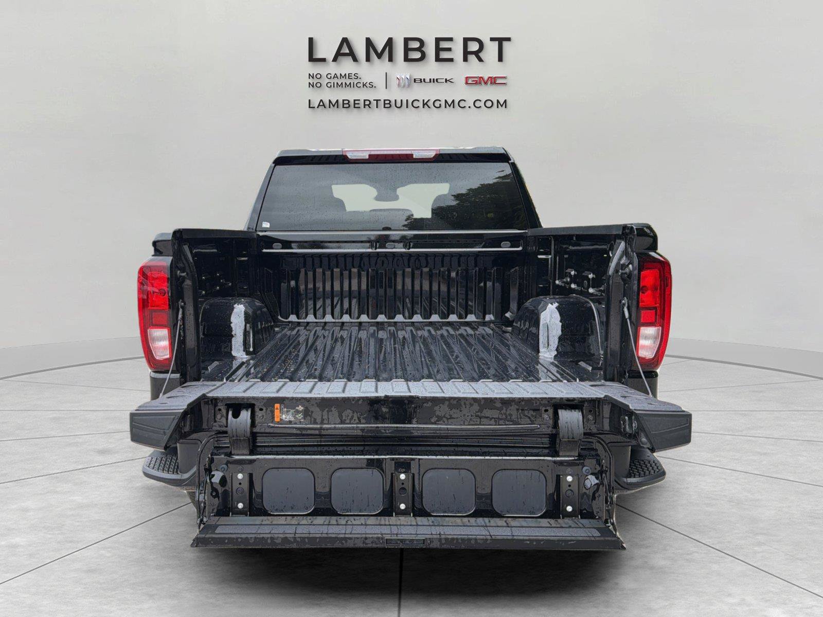 New 2026 GMC Sierra 1500 Elevation w/ LPO, Elevation Black Package AWD/4WD image 5