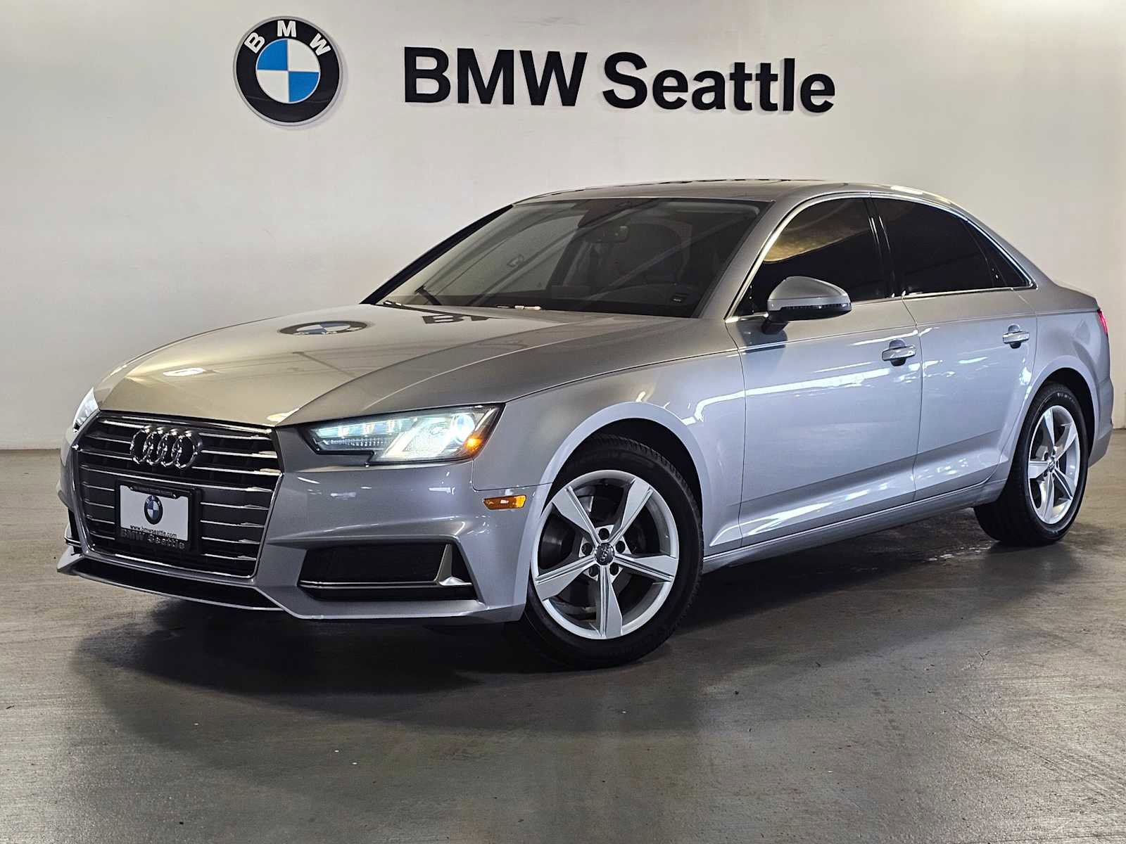 Used 2019 Audi A4 2.0T Premium w/ Convenience Package FWD image 1