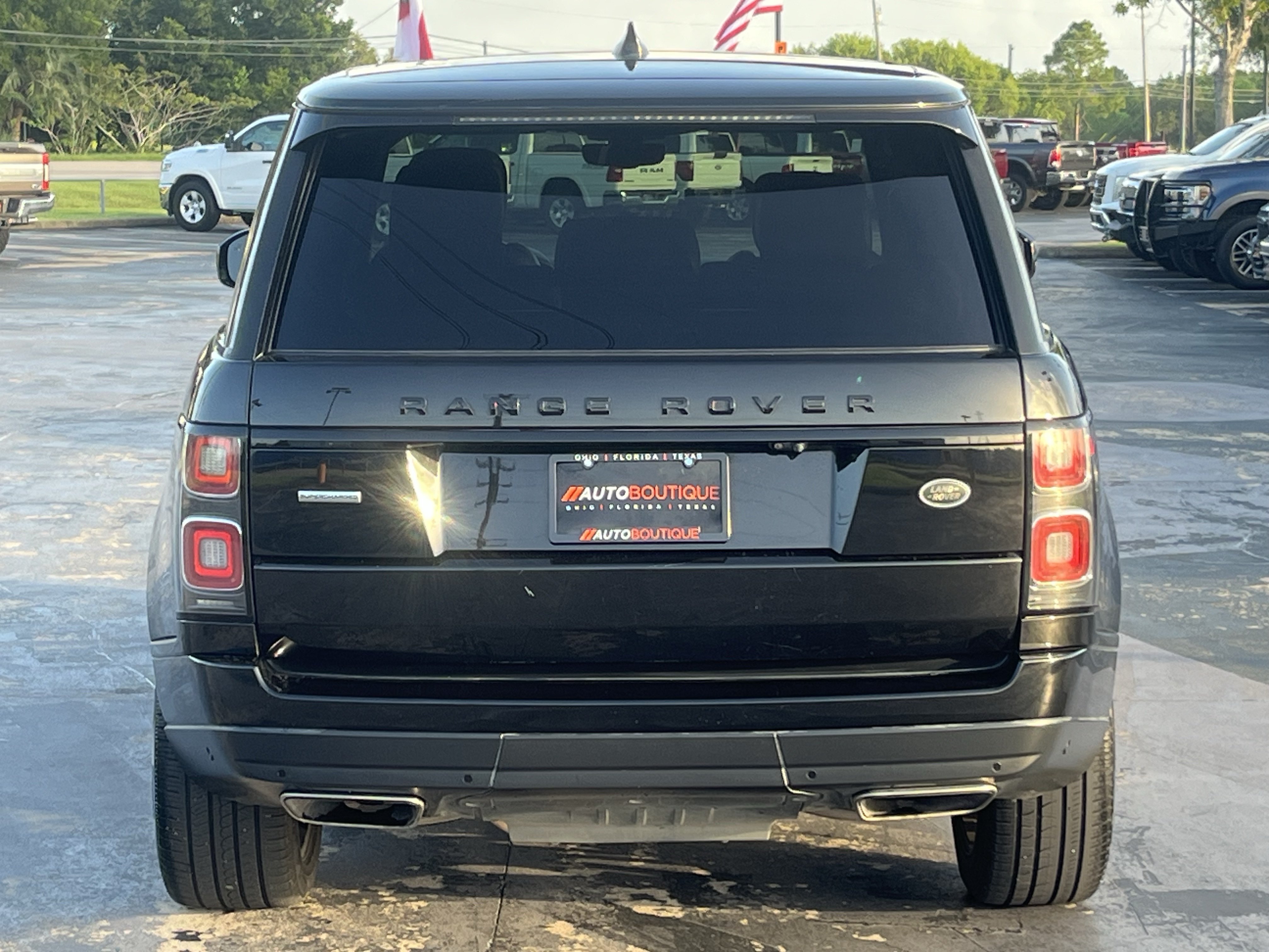 Used 2018 Land Rover Range Rover Supercharged AWD/4WD image 12