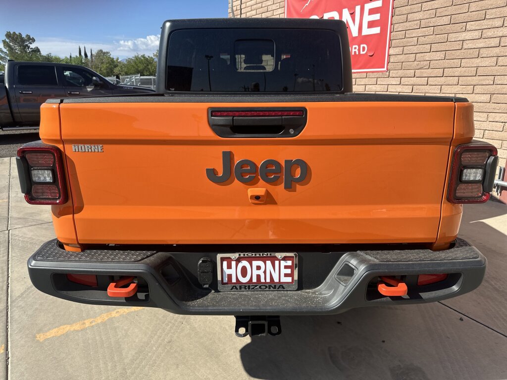 New 2025 Jeep Gladiator Mojave w/ Convenience Group image 4