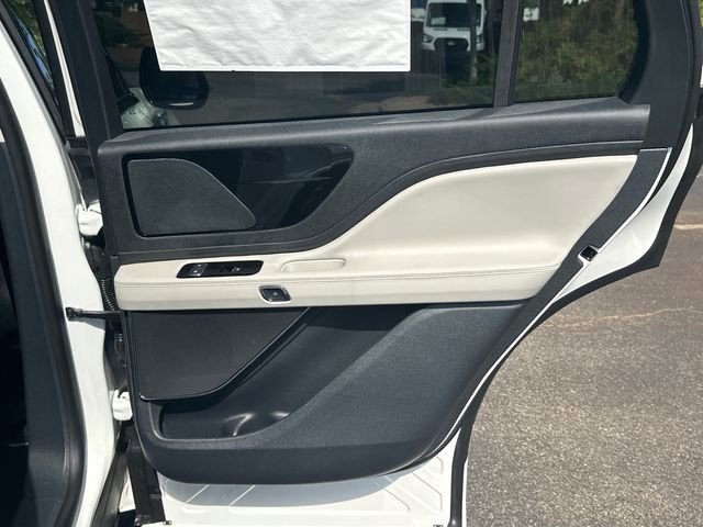 New 2026 Lincoln Aviator AWD image 18