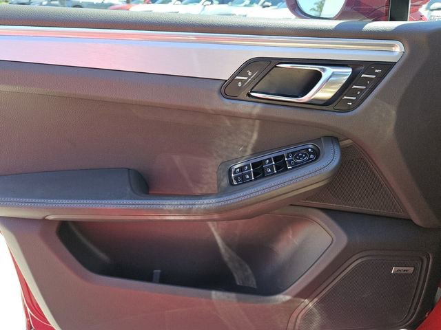 Used 2017 Porsche Macan GTS AWD/4WD image 18