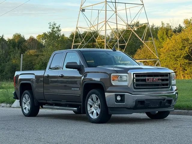 Used 2015 GMC Sierra 1500 SLE RWD image 2