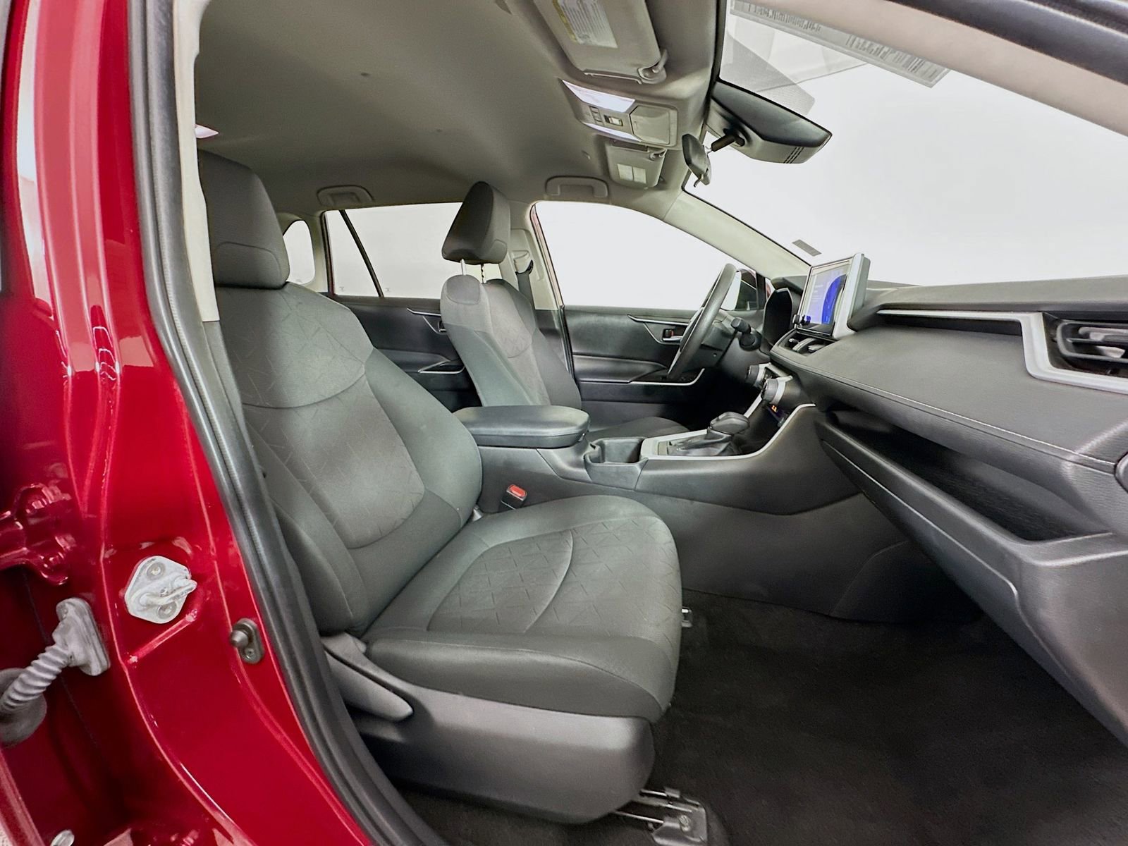 Used 2023 Toyota RAV4 XLE FWD image 28