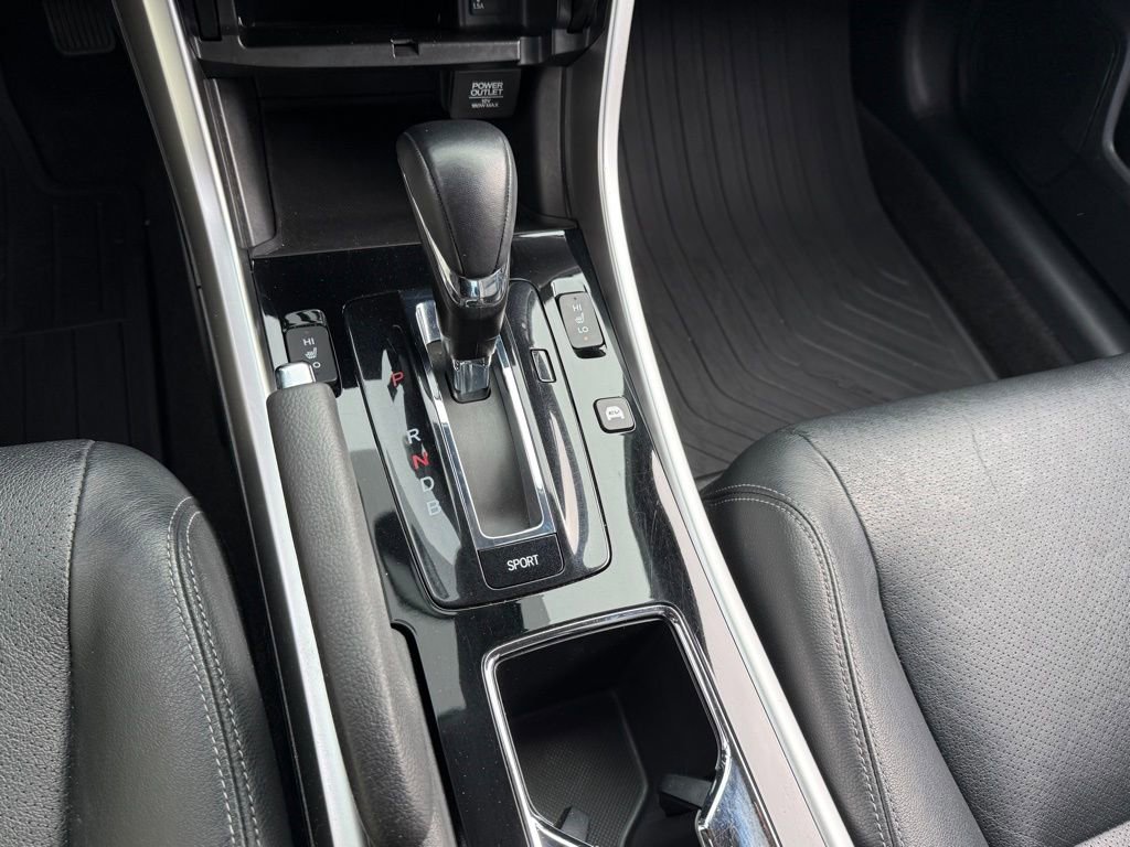 Used 2017 Honda Accord EX-L image 24